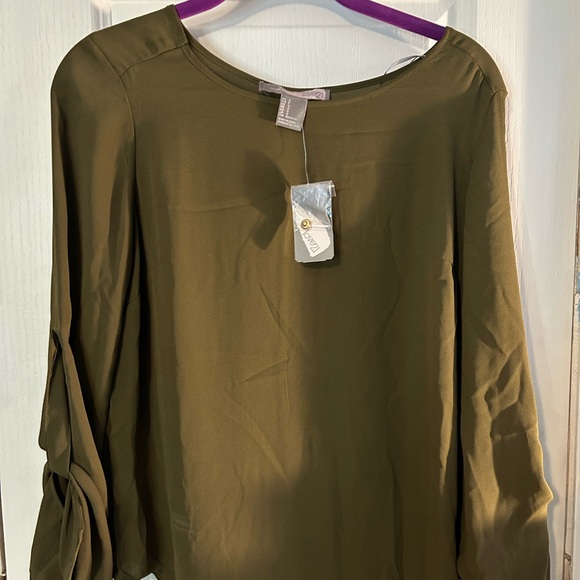 Lot of small blouses. - Picture 11 of 16